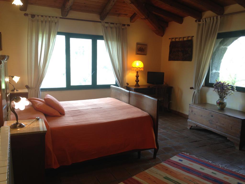 Bed And Breakfast Il Glicine Piedimonte Etneo Exterior photo