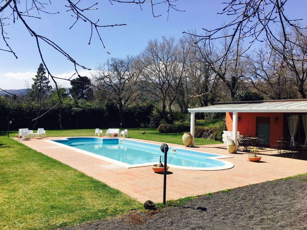Bed And Breakfast Il Glicine Piedimonte Etneo Exterior photo
